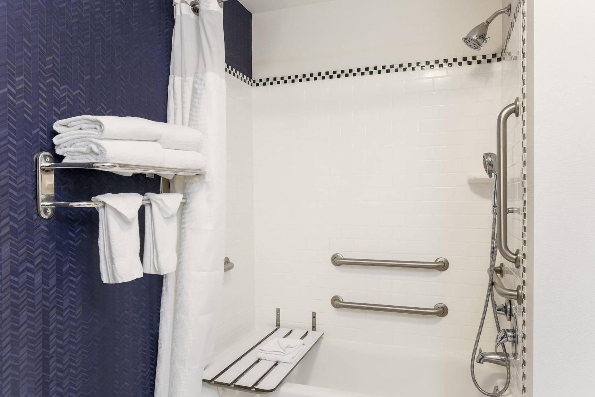 Fairfield Inn & Suites By Marriott Маува Экстерьер фото