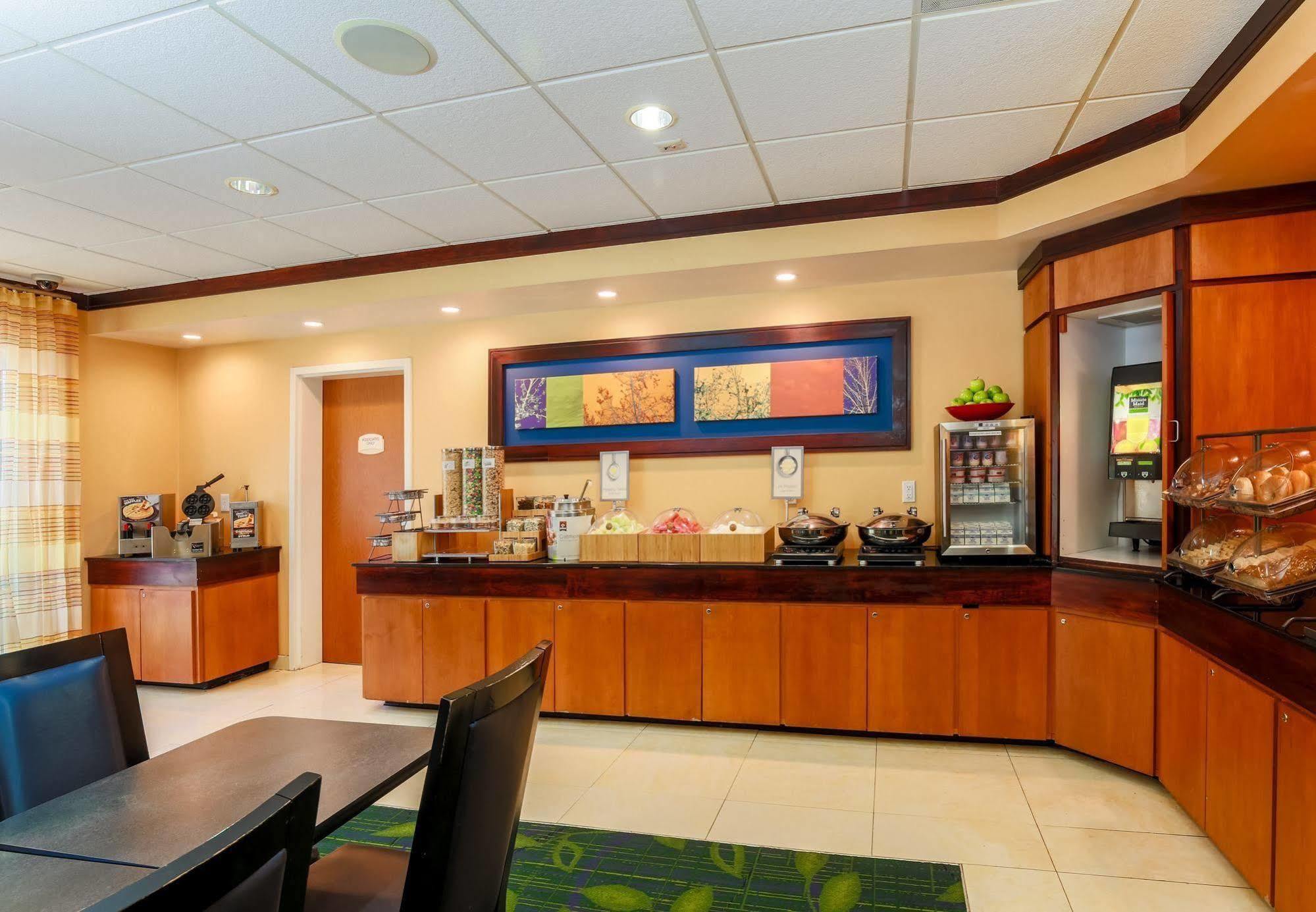 Fairfield Inn & Suites By Marriott Маува Экстерьер фото